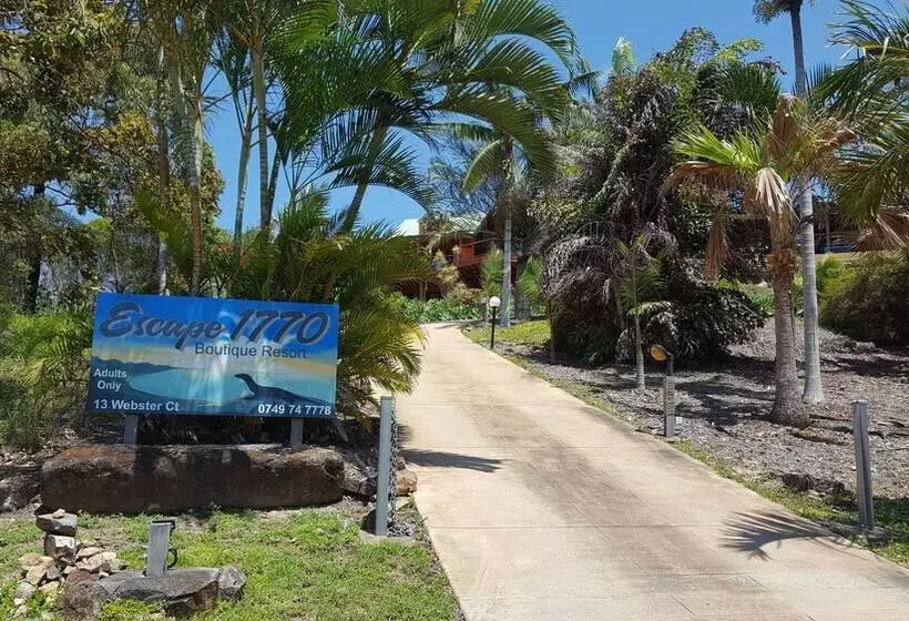 Hotelli Escape 1770  Adults Only