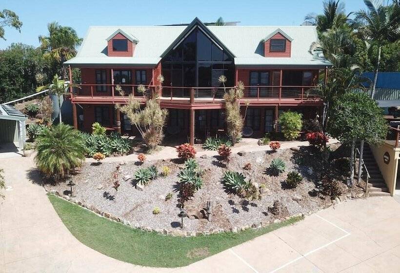 בית מלון כפרי Escape 1770 Adults Only