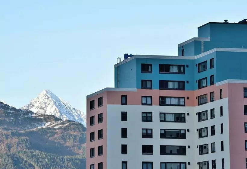 Hotelli Glacier View Condo Suites