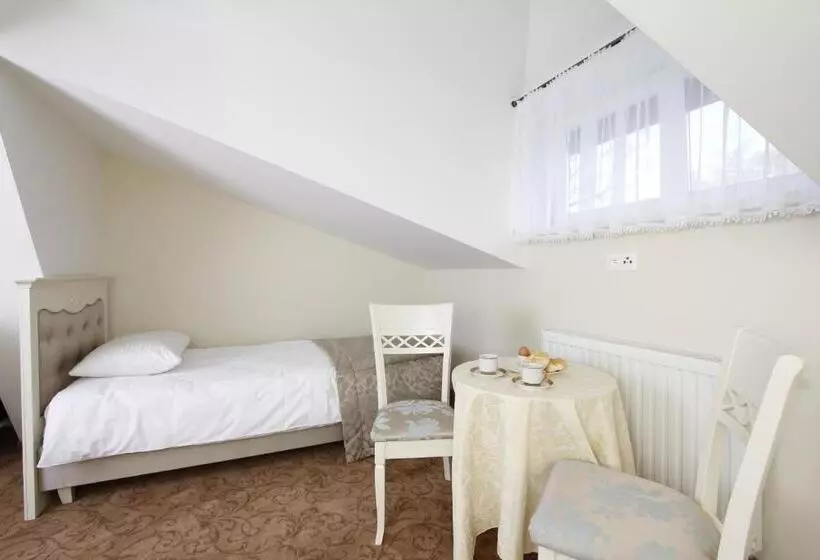 هتل Lawendowy Dworek