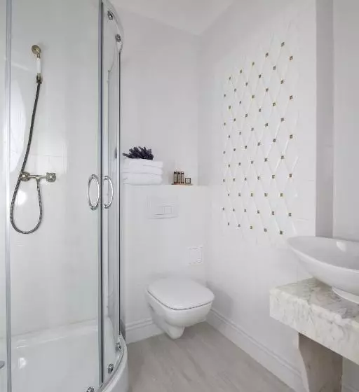 هتل Lawendowy Dworek