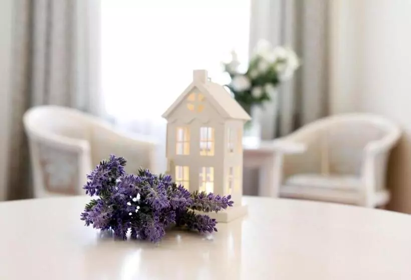 هتل Lawendowy Dworek