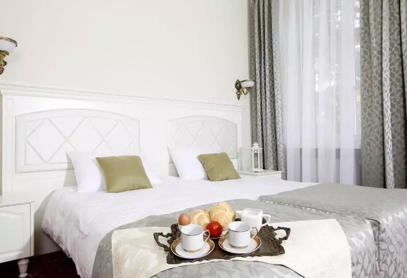 هتل Lawendowy Dworek