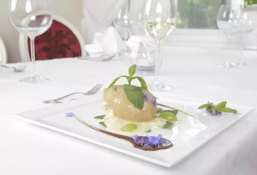 هتل Lawendowy Dworek