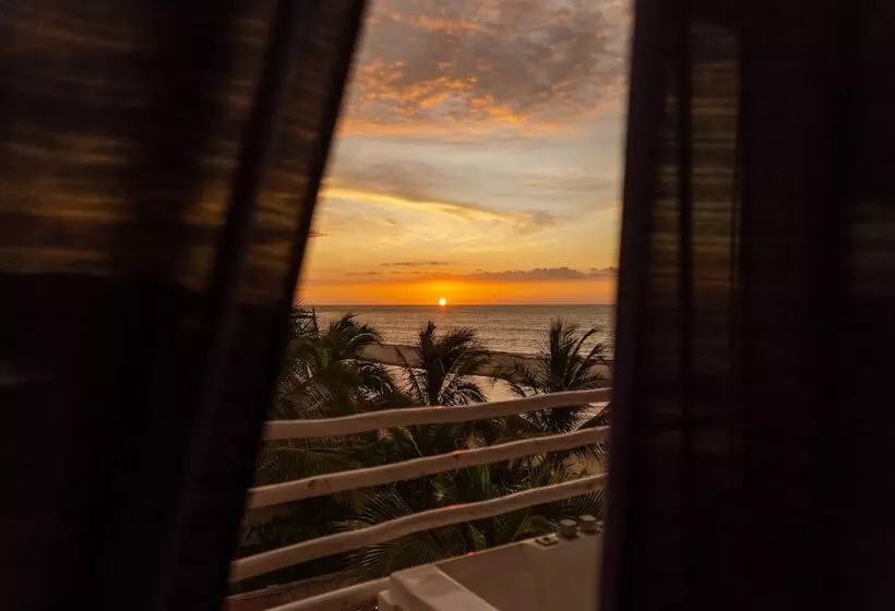 ホテル Majestic Beach Zorritos