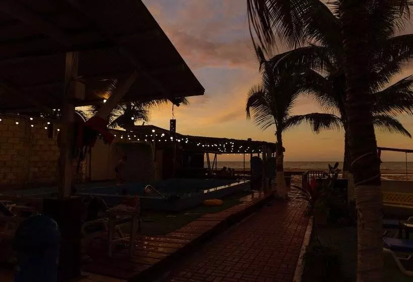 ホテル Majestic Beach Zorritos