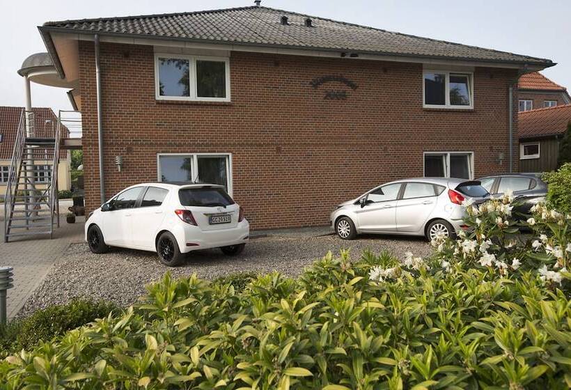 فندق Agerskov Kro &