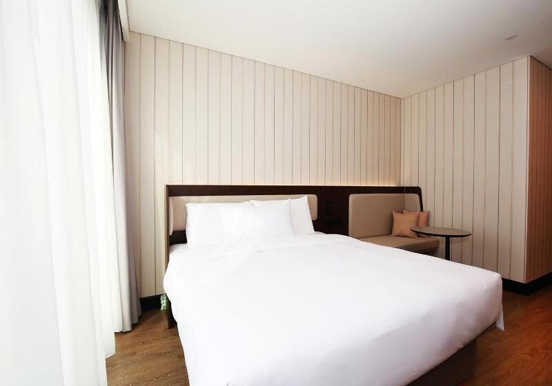 Hotel Hanting Sh Hq Rail Station