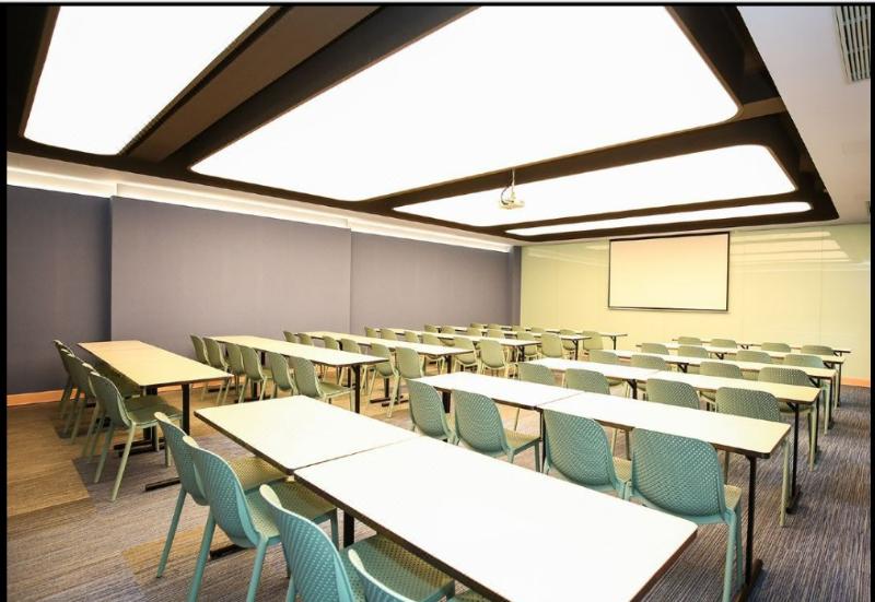 Hotel Hanting Sh Hq Rail Station