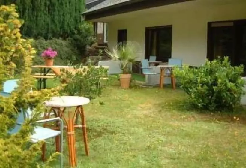 Hotelli Pension Tannenhof