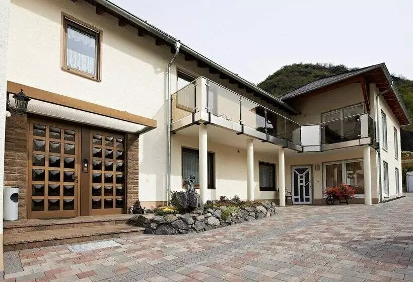 Hotelli & Restaurant Krone