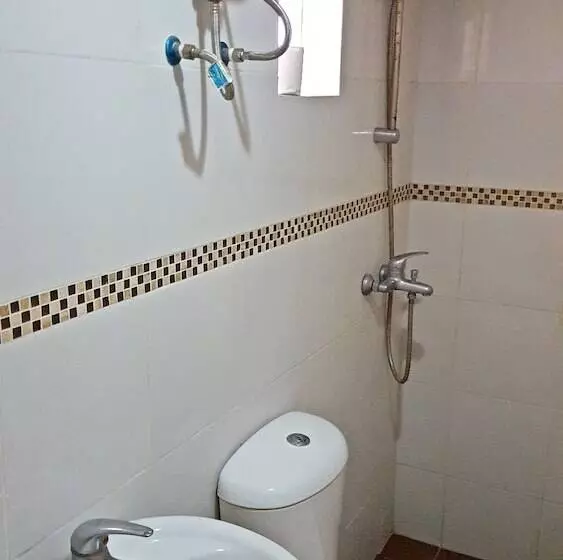 Albergue Palawan Palm Suites