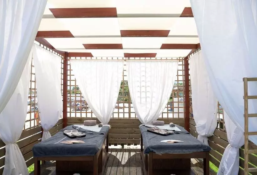 Miramare High Beach Annex