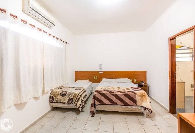 Хостел Pousada Das Estrelas Atibaia