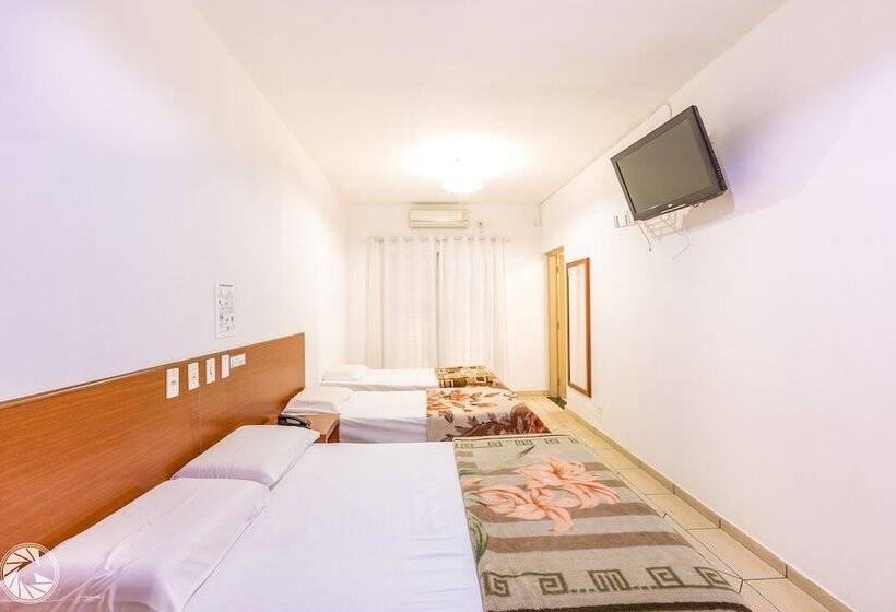 Хостел Pousada Das Estrelas Atibaia