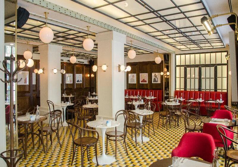 هتل Browns Central