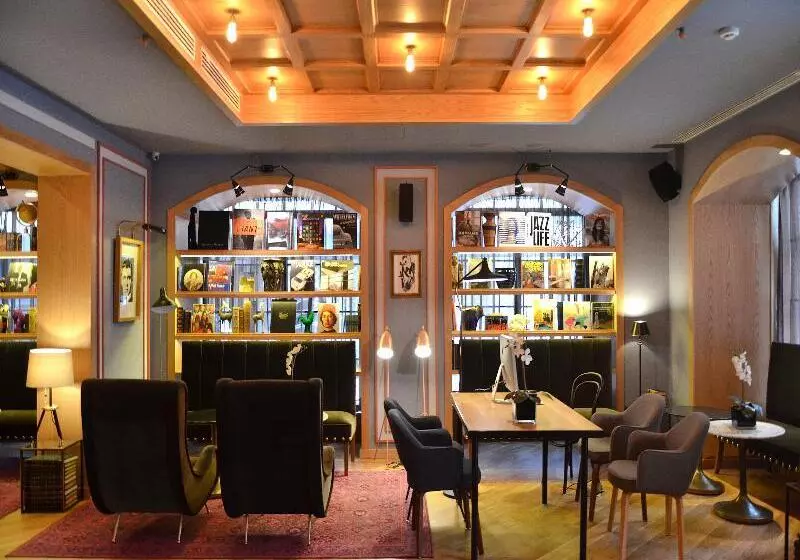 Hotel Browns Central