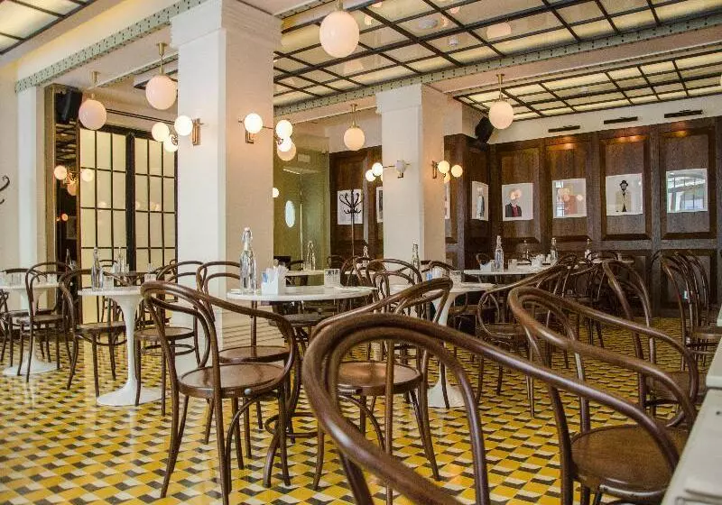 Hotel Browns Central