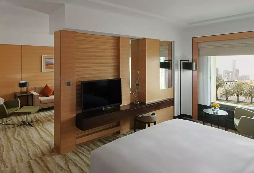 Отель Doubletree By Hilton Riyadh Al Muroj Business Gate