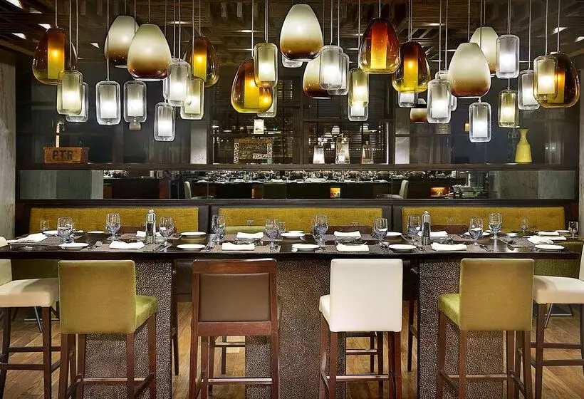 Отель Doubletree By Hilton Riyadh Al Muroj Business Gate