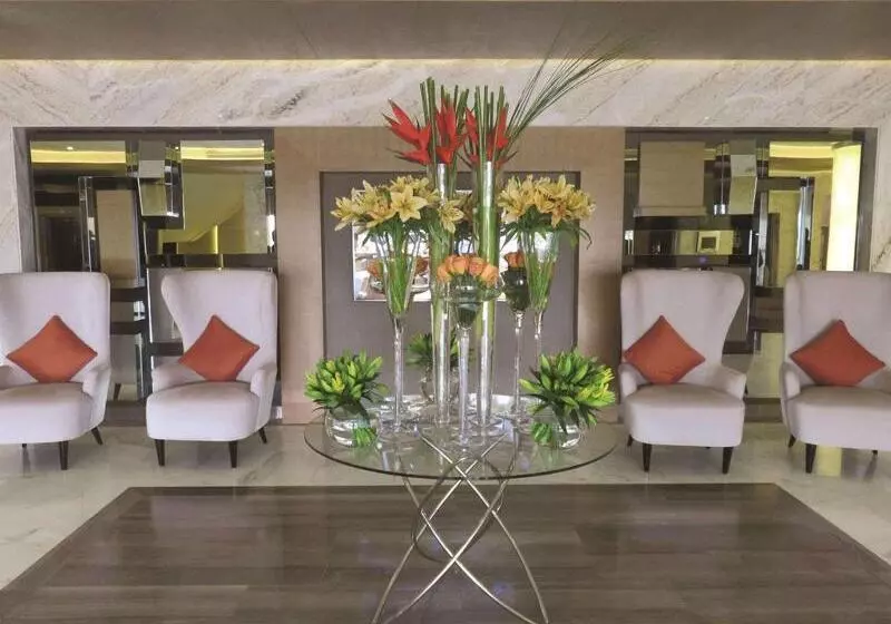 Отель Doubletree By Hilton Riyadh Al Muroj Business Gate