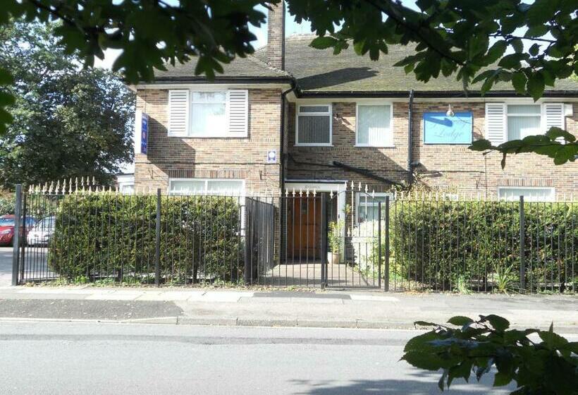 בית מלון כפרי Gateway Lodge