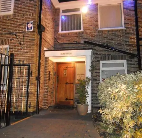 فندق Gateway Lodge