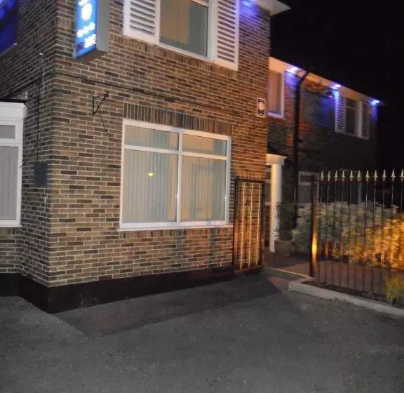 فندق Gateway Lodge