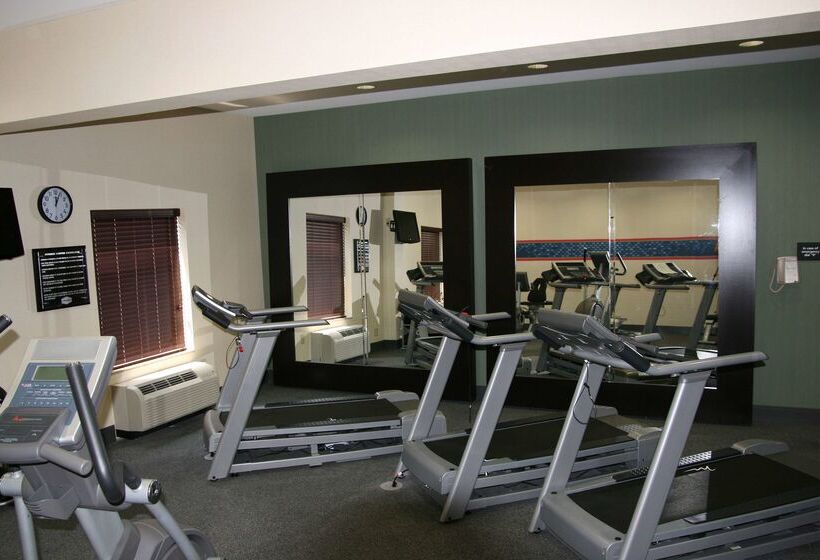 Otel Hampton Inn & Suites West Point