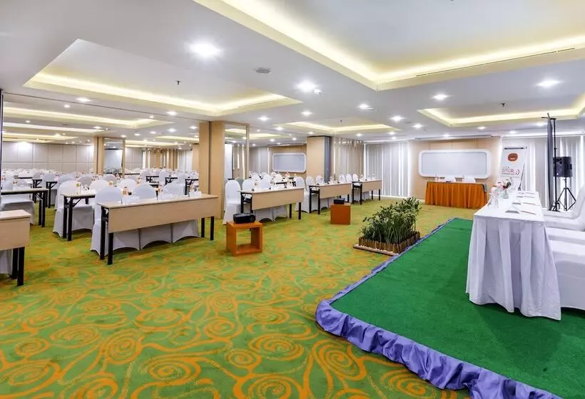 Harris Hotel Kuta Galleria   Bali