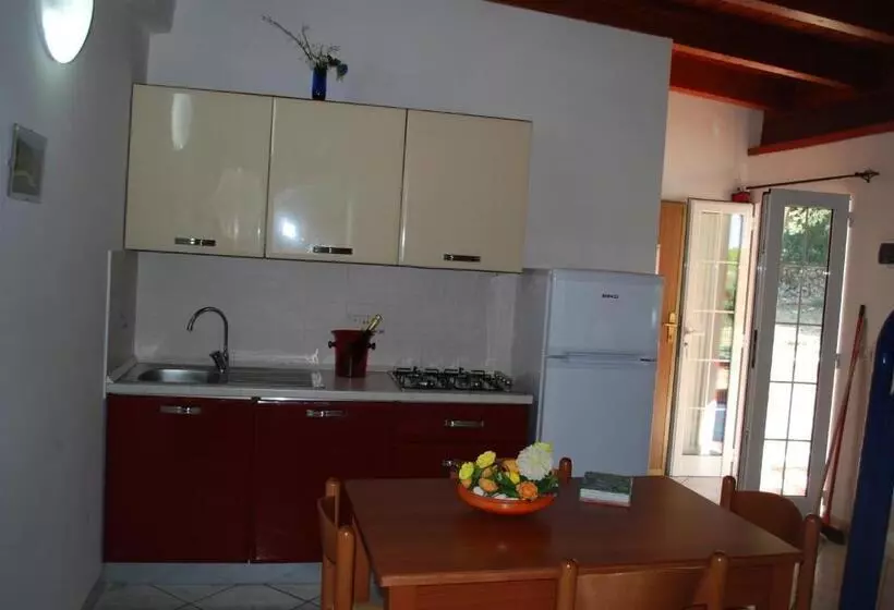 هتل Residence Emarine