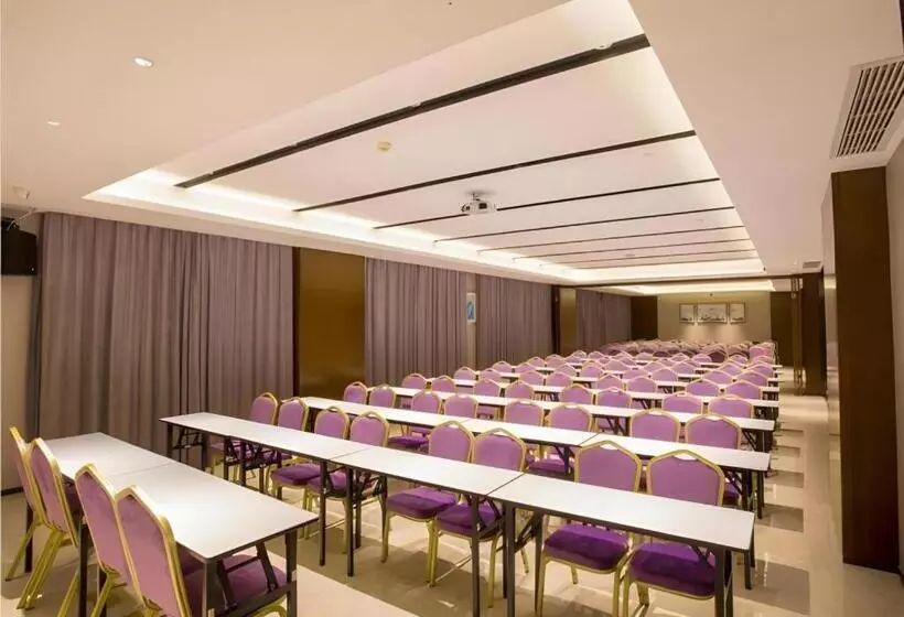 Borrman Hotel Nanning Railway Station