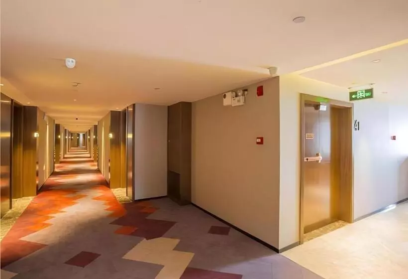 Borrman Hotel Nanning Railway Station