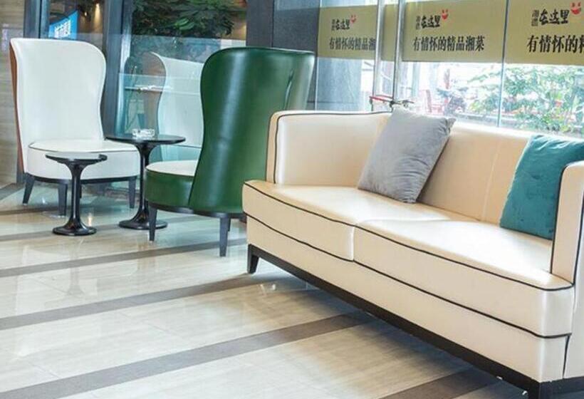 호텔 City Comfort Inn Liupanshui Sports Center