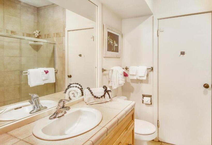 Отель Lae Nani 326