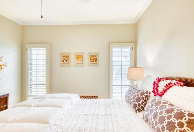 Отель Lae Nani 326