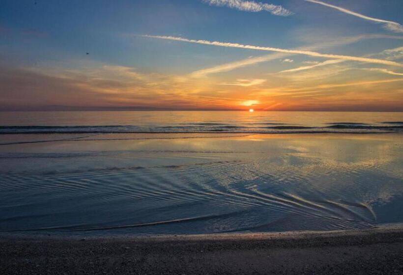 호텔 North Beach Village 27