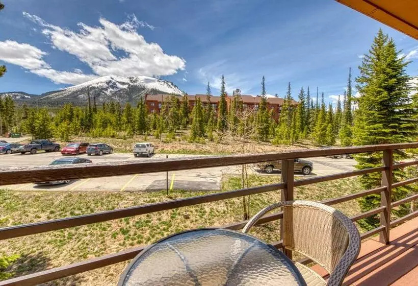 Hotelli Buffalo Village 306