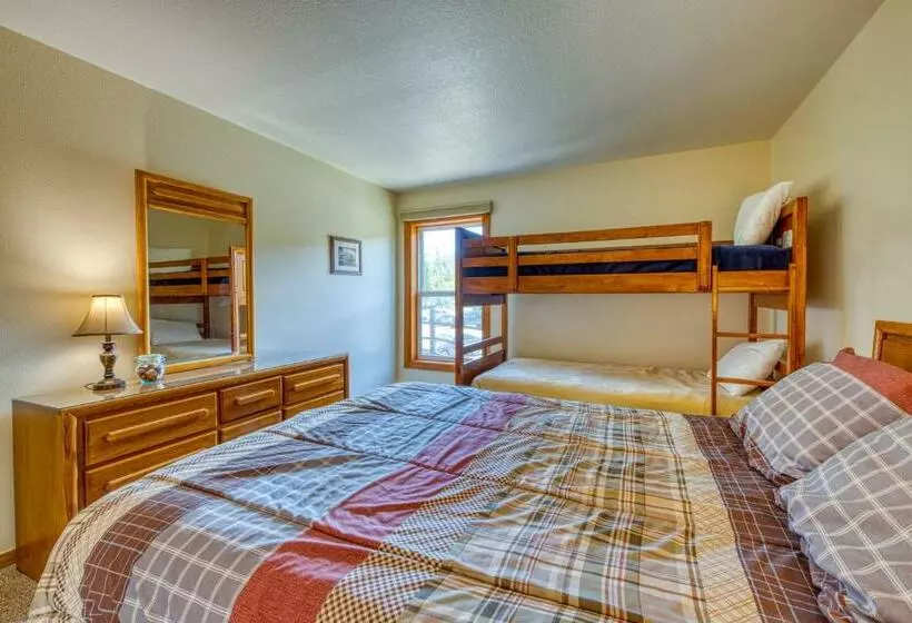 Hotelli Buffalo Village 306