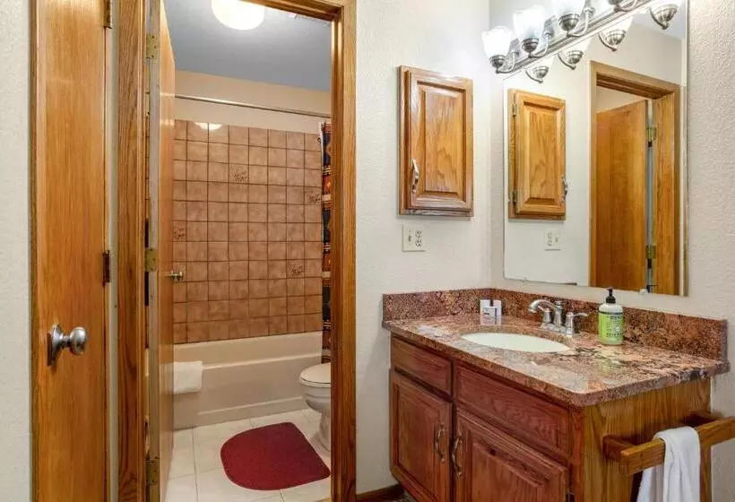 Hotelli Buffalo Village 306