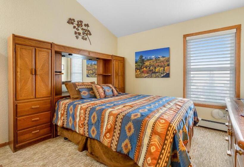 فندق Buffalo Village 306