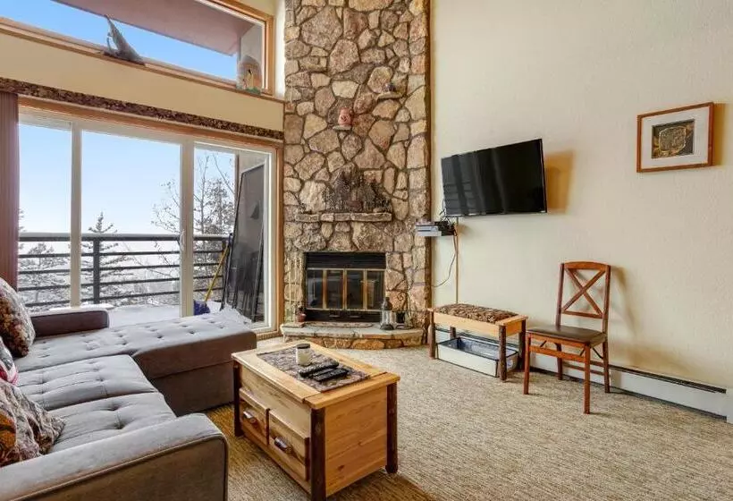 هتل Buffalo Village 306