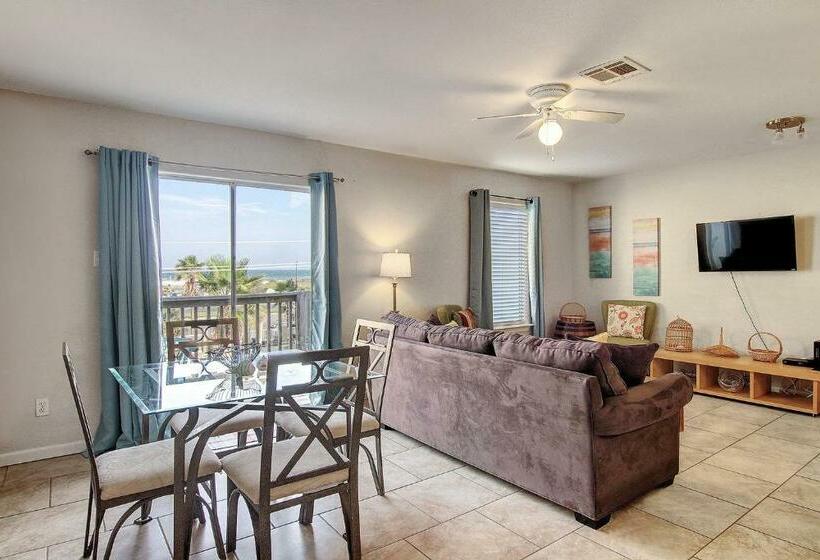 בית מלון כפרי Leeward 9303