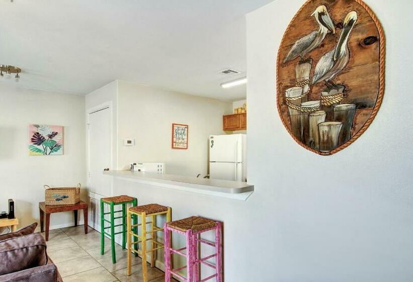 בית מלון כפרי Leeward 9303