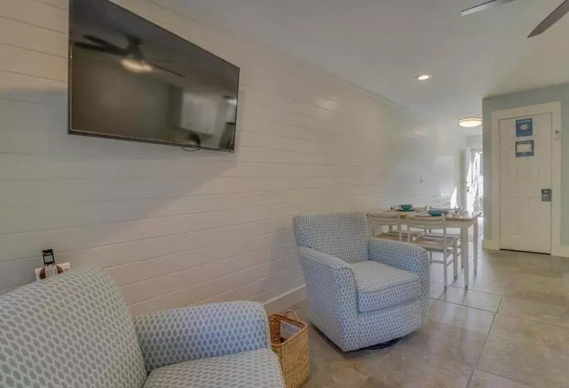 Hotelli 104 Inlet Sands Condo