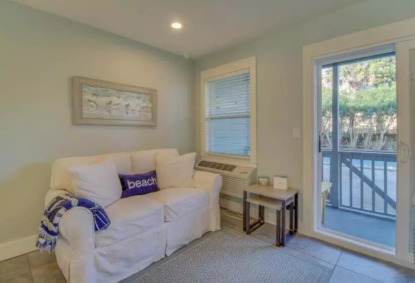 Hotelli 104 Inlet Sands Condo