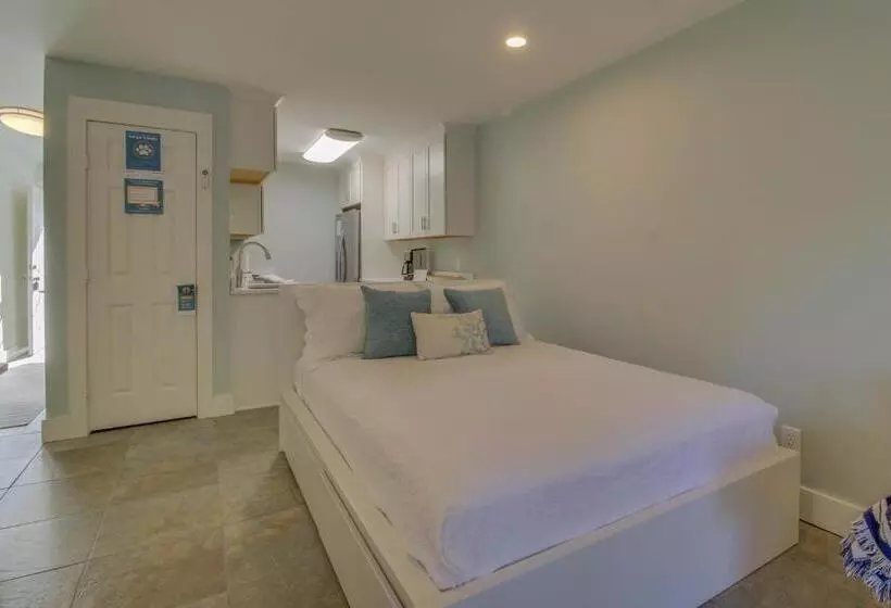 Hotelli 104 Inlet Sands Condo