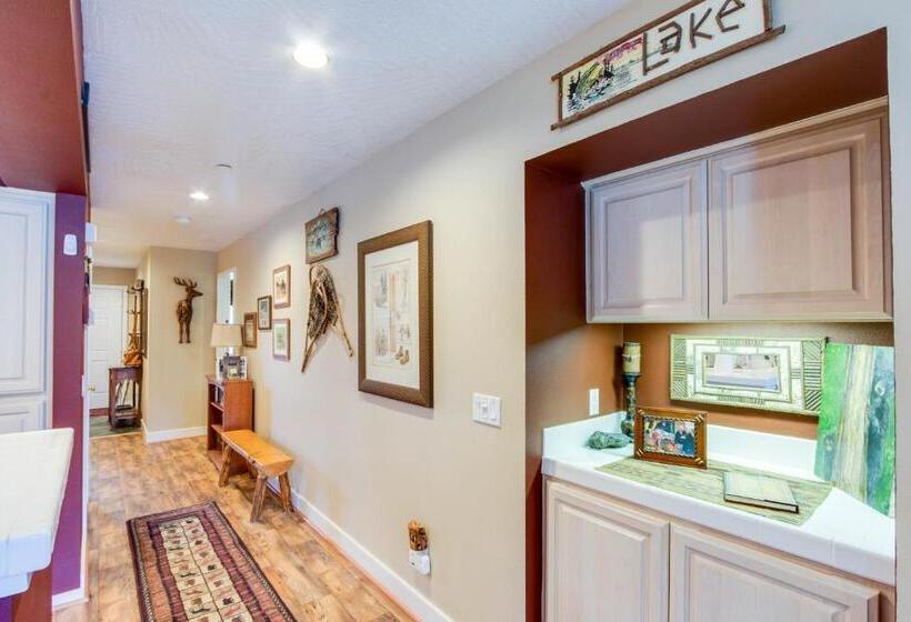 فندق Lazy On The Lakefront