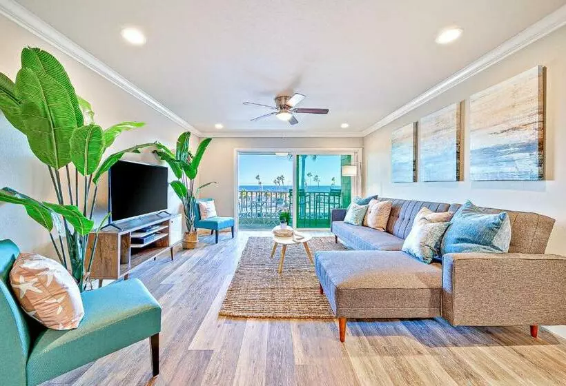 ホテル Balboa Pier House