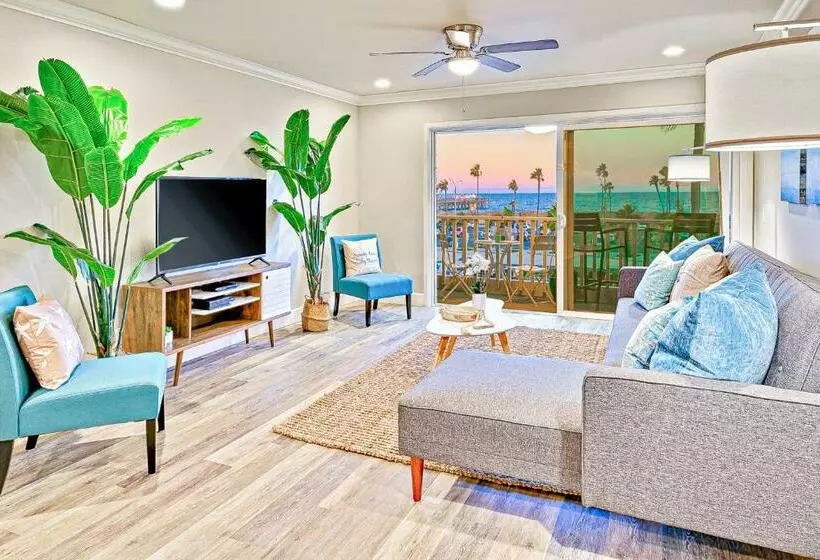 ホテル Balboa Pier House